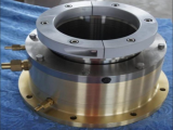 Stern shaft sealing device